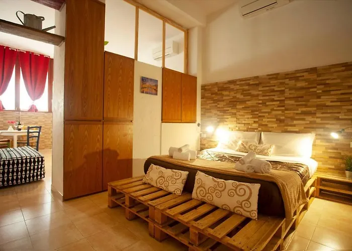 Apartment Via Leopoldo Pellas